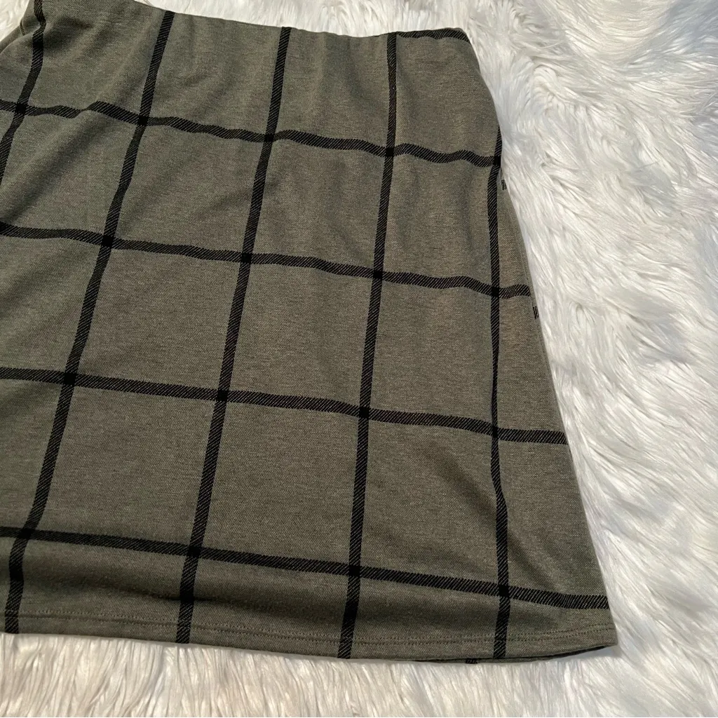 Renee C Stitch Fix Zuma Knit Skirt Olive Green Black Plaid L Size L - Image 8