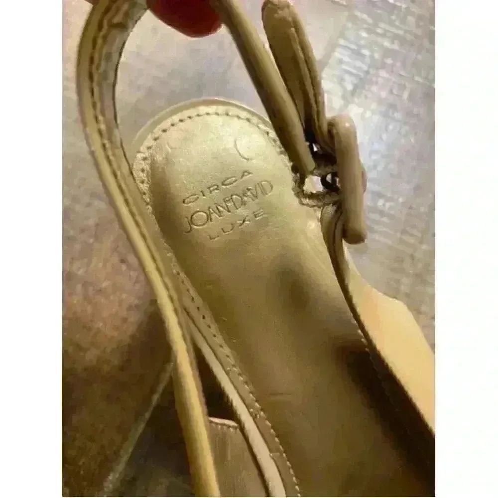 Circa joan David luxe leather upper wedge sandals‎ Sz 8.5 Gold - Image 5