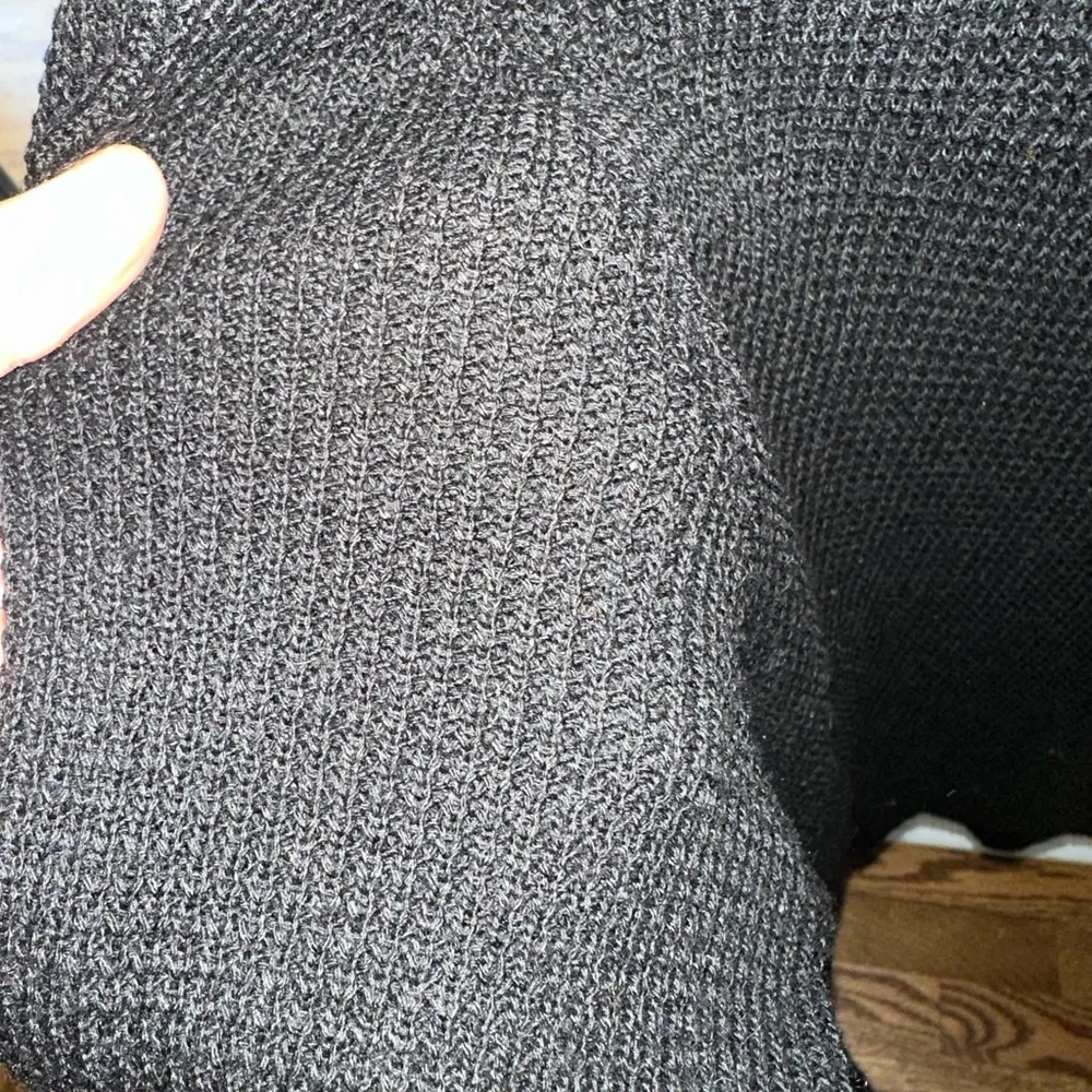 Mi Ami Black Cut Out Neck Light Weight Sweater Top Size L Made in USA - Image 4