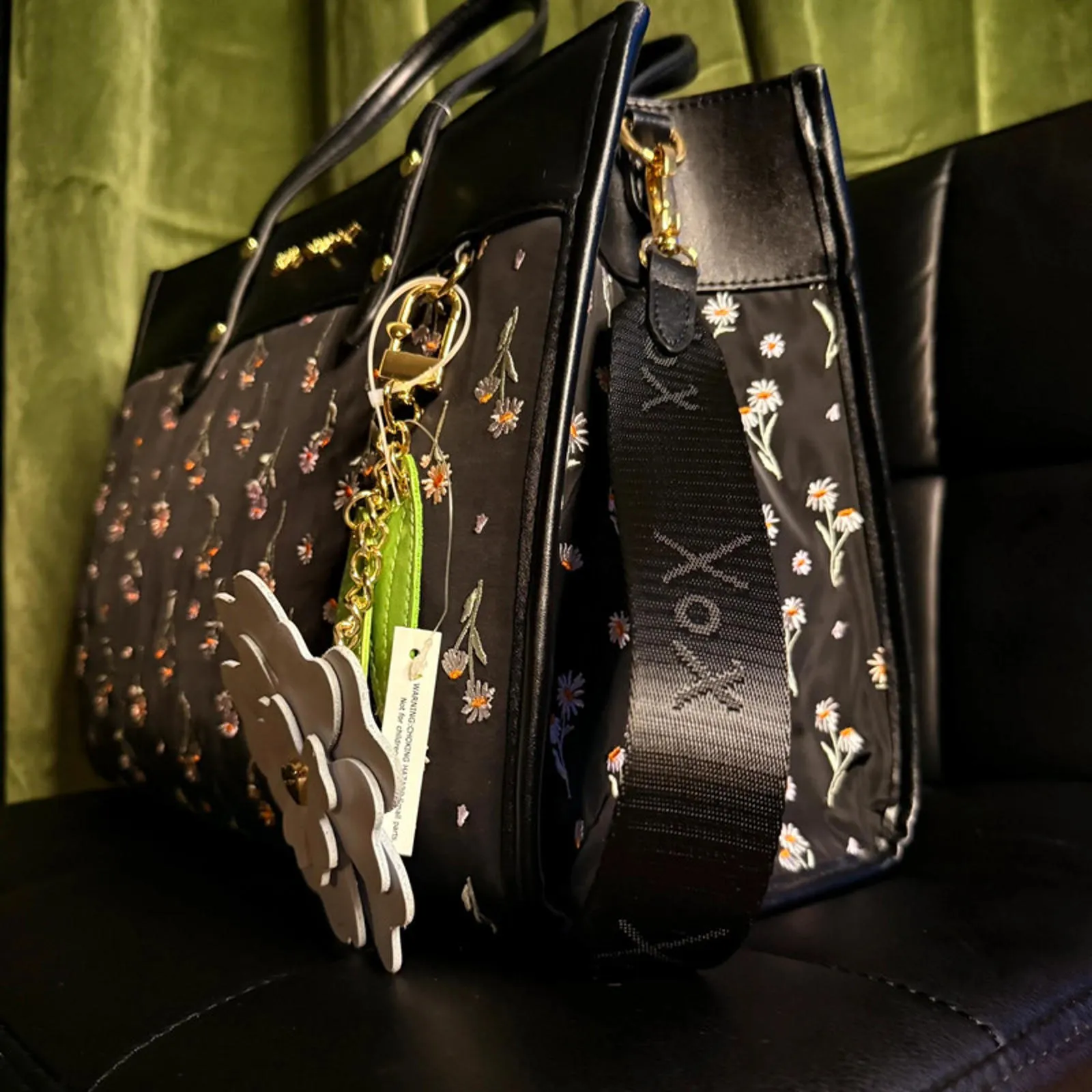 Betsey Johnson Black Floral Embroidered Tote Crossbody Bag Flower Charm NWT - Image 4