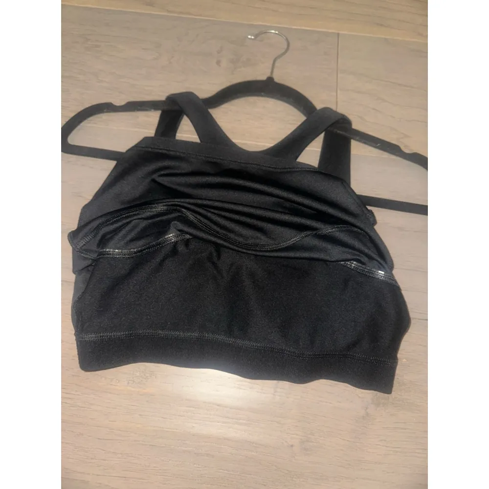 Old Navy  Active Sports Bra Tank Top Black Size Small - Image 6