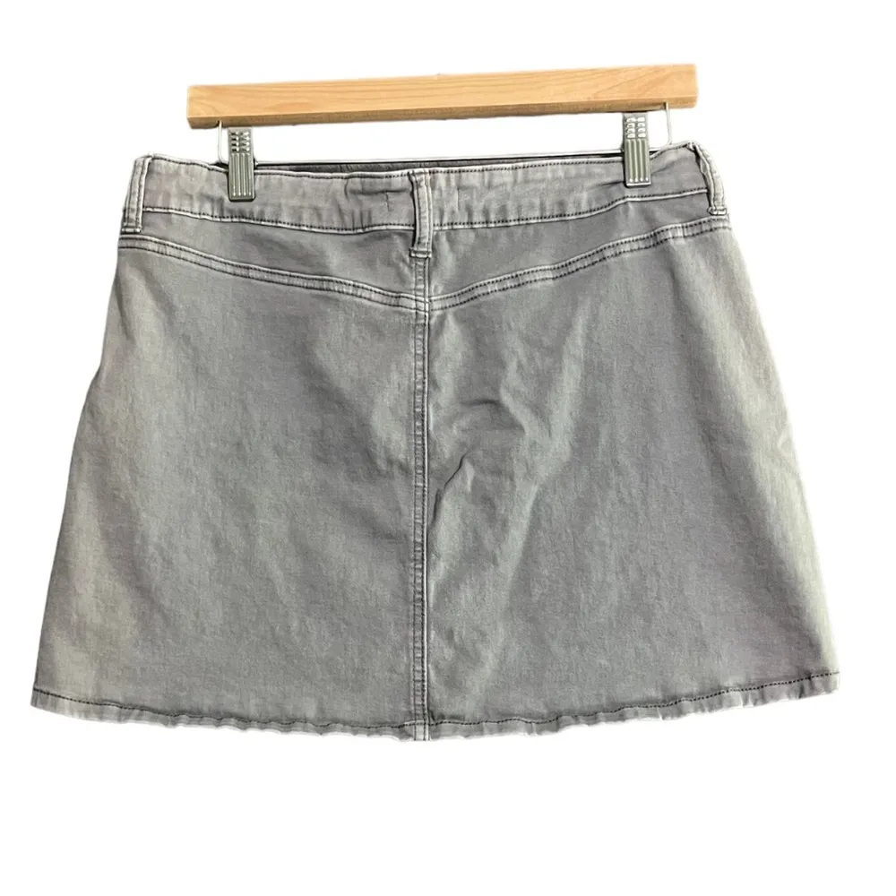 Altar'd State Womens Size M Gray Button Up Denim Cargo Mini Skirt - Image 3