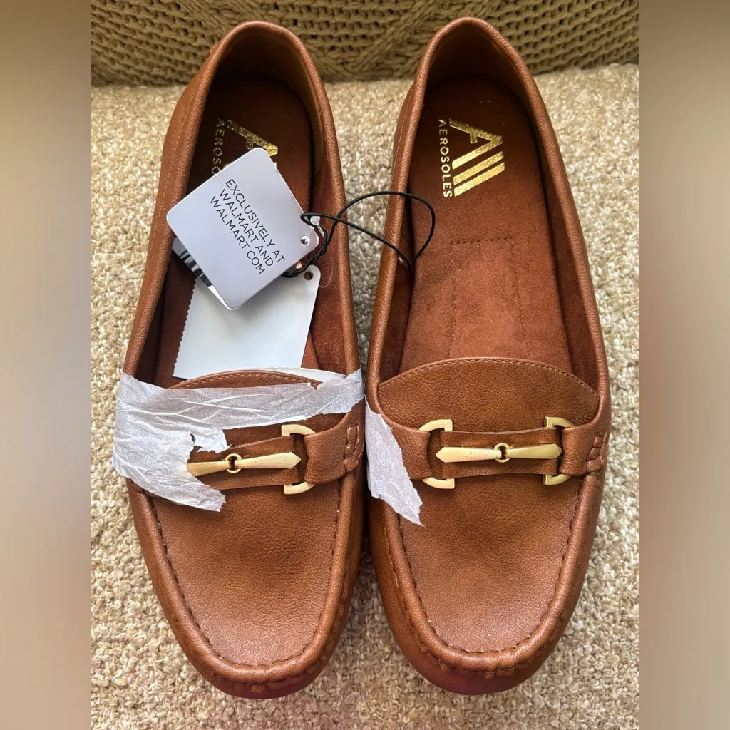 ❤️🤎NWT Mocasin  Brown Loafers with Gold Accents🧡🤎 - Image 2