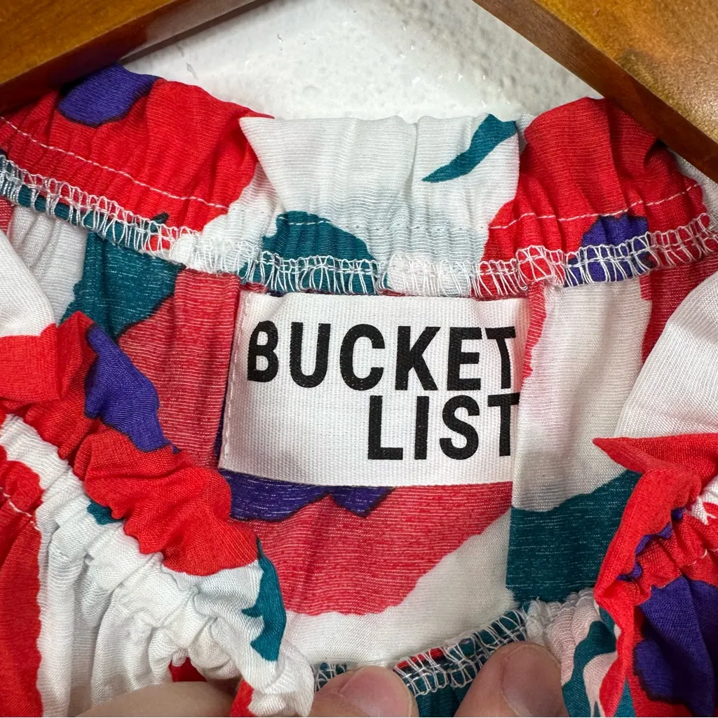 Bucket List Bold Floral Tank Top Size Small Red - Image 3