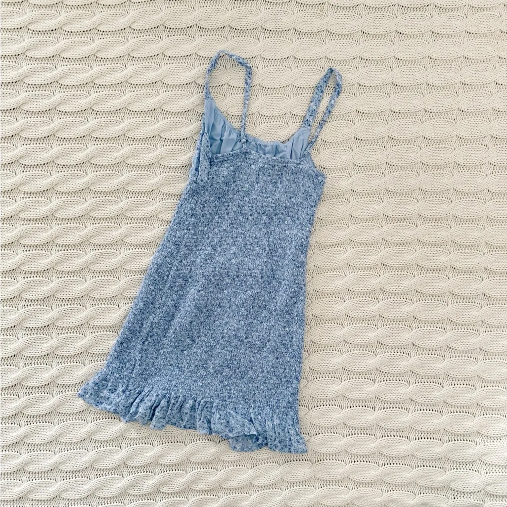 Abercrombie & Fitch Blue Floral Smocked Dress - Image 4