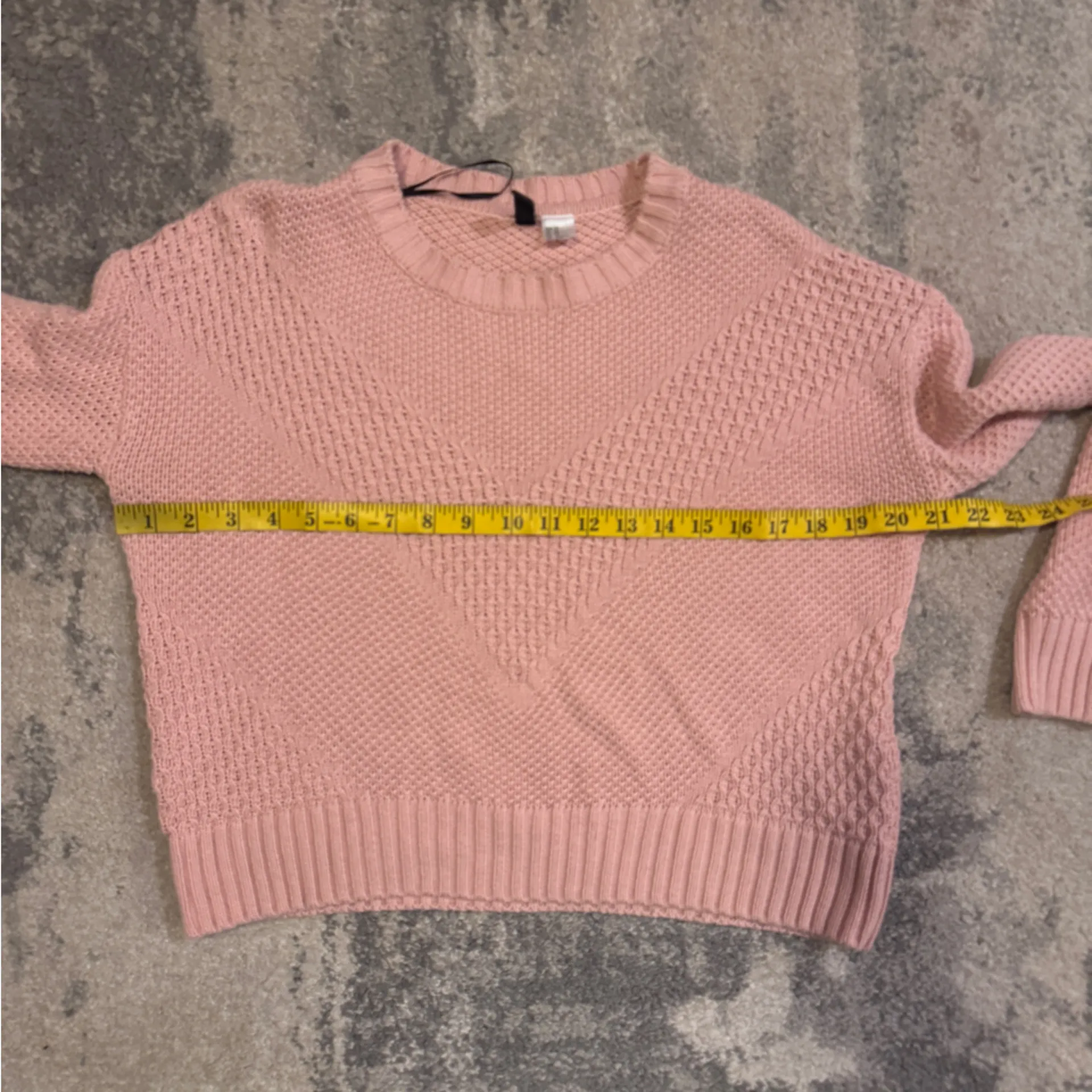 H&M Light Pink Textured Crew Neck Sweater - Image 5