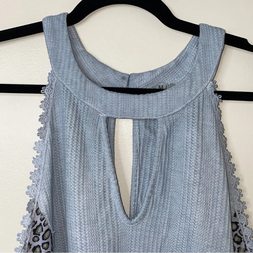 POL baby blue waffle knit leopard print mixed media summer mini dress top Medium - Image 4