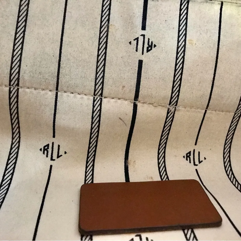 Lauren  Women’s Red Floral Tote Bag - Image 5