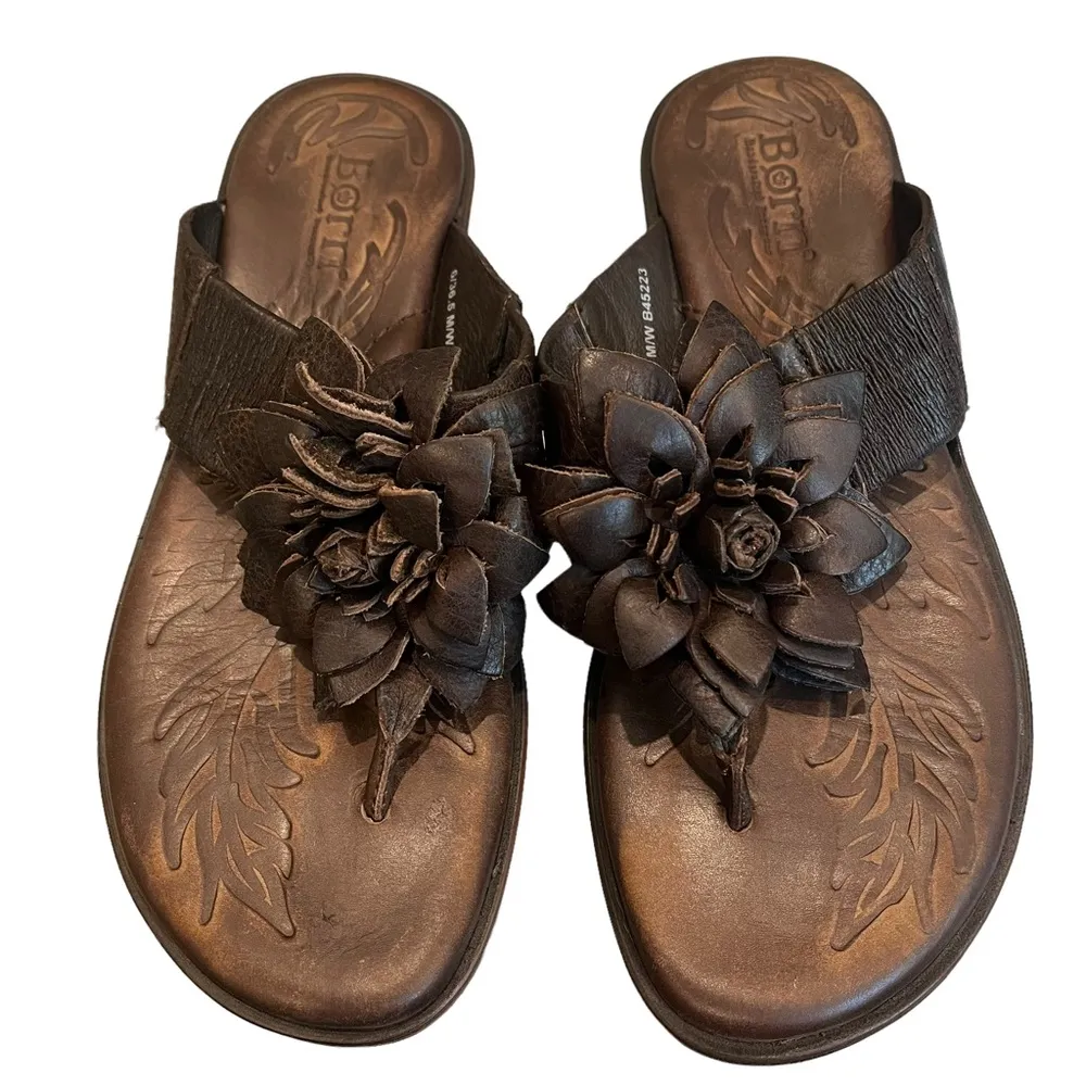 Born Astrid Flower Leather Flip Flop Sandal Size 6 - Image 5