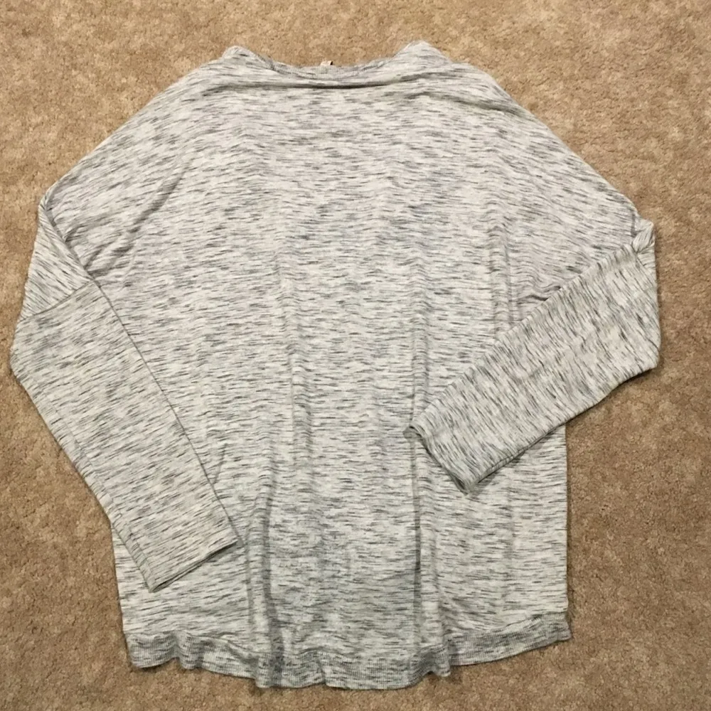 Express One Eleven V-neck Sweater - L - Image 2