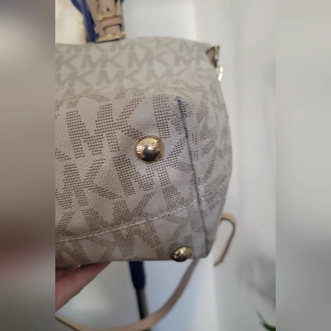 Michael Kors Jet Set Tote Bag - Image 13