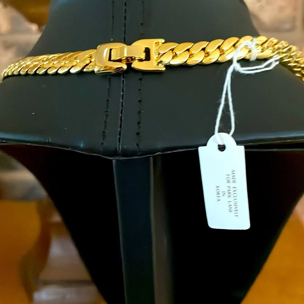 Park Lane Vintage NOS Enamel and rhinestone Statement Gold tone Necklace - Image 4