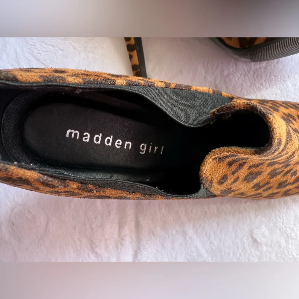 Madden Girl Stretch Women's Leopard Print Faux Suede Booties Slip On Size 8.5M - Image 2