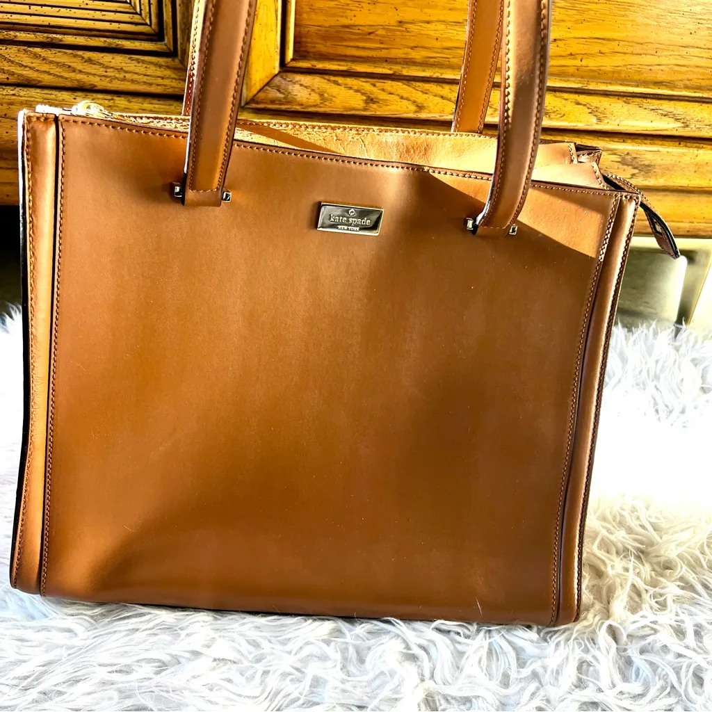 Kate Spade vita regatta court leather tote camel brown - Image 2