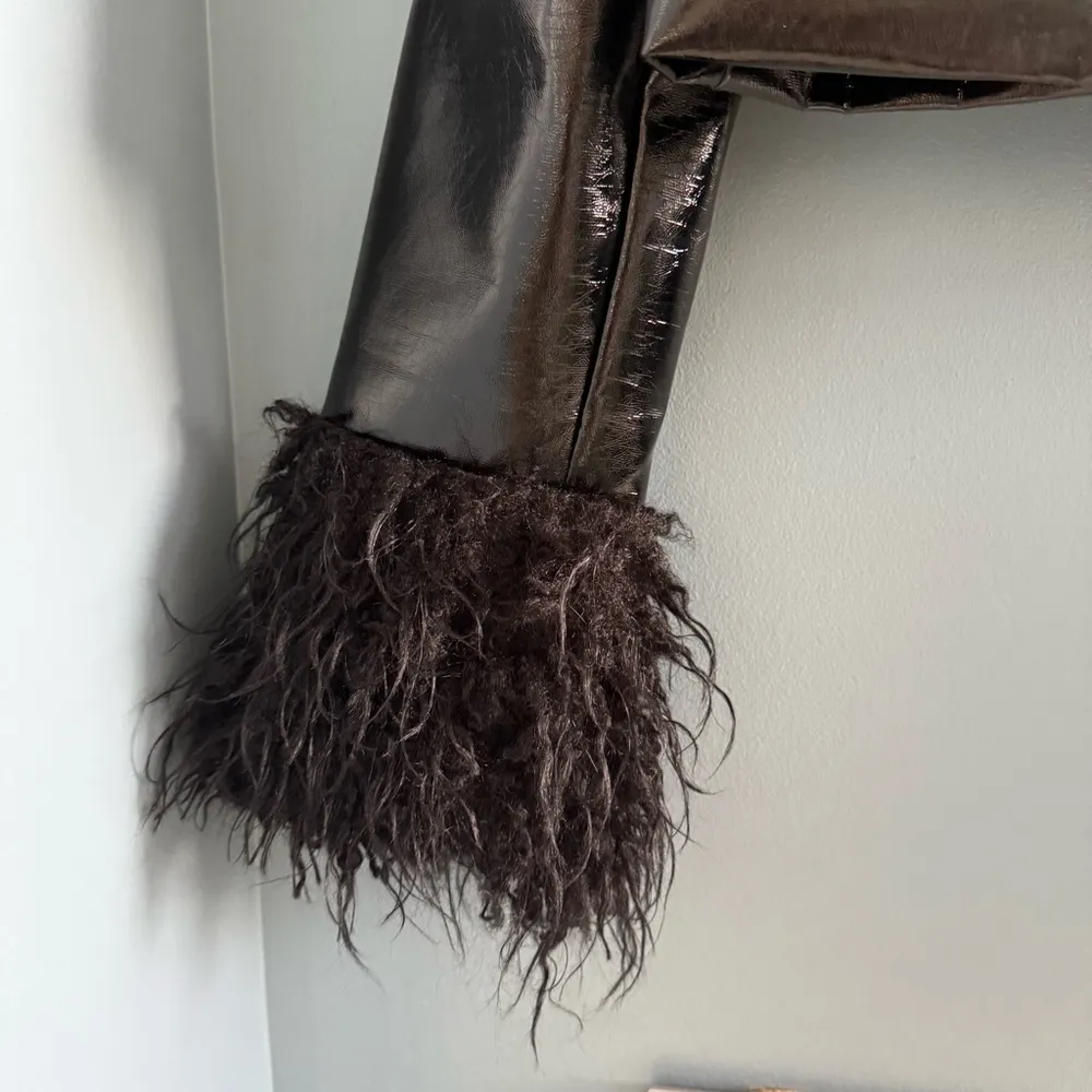 Shein Autumn Faux Shearling Fluffy Short Fitted Jacket - Image 4