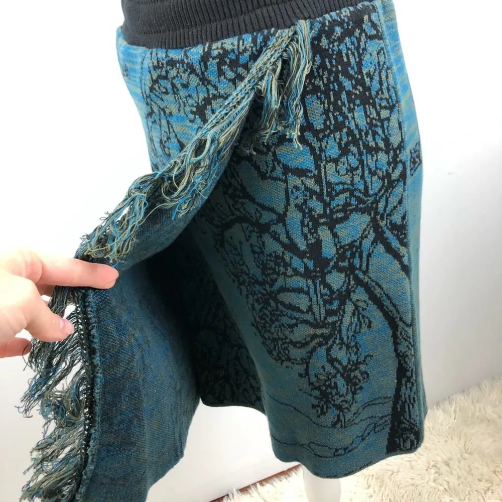 Unique Sweater Girl Novelty Print Fringe Skirt Size Medium with faux wrap Medium - Image 4