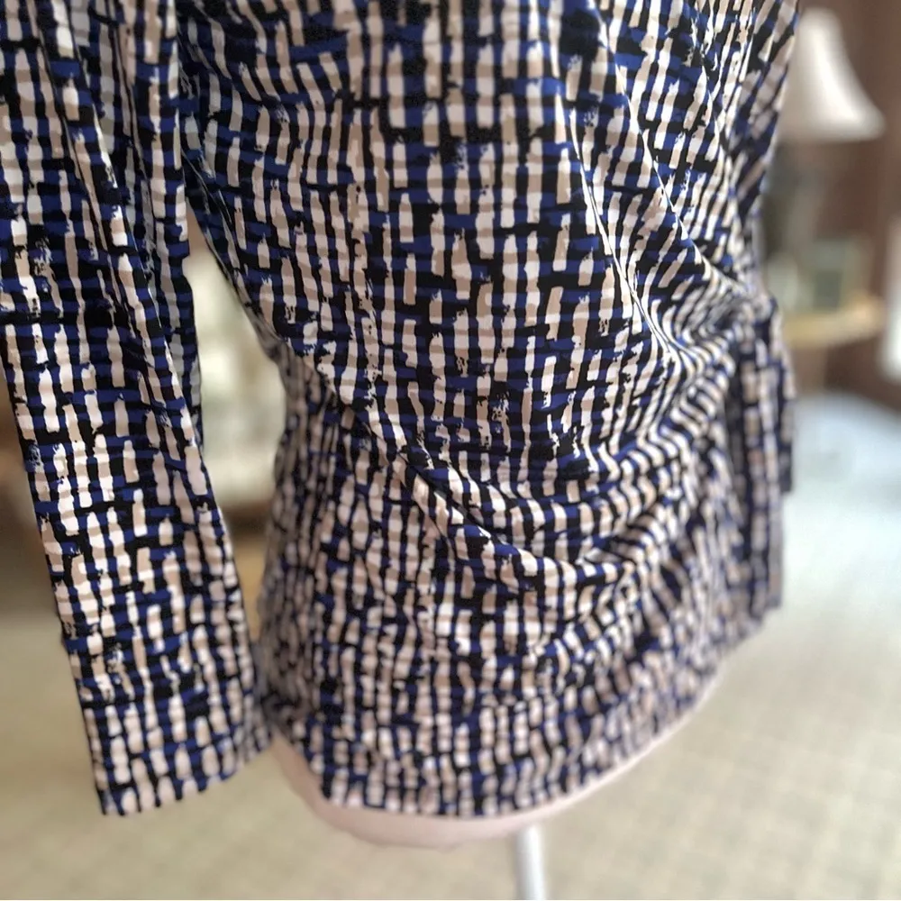 Evan Picone Top Blue Faux Wrap Long Sleeve XS Stretch Knit Dressy Tie Waist Geo - Image 14