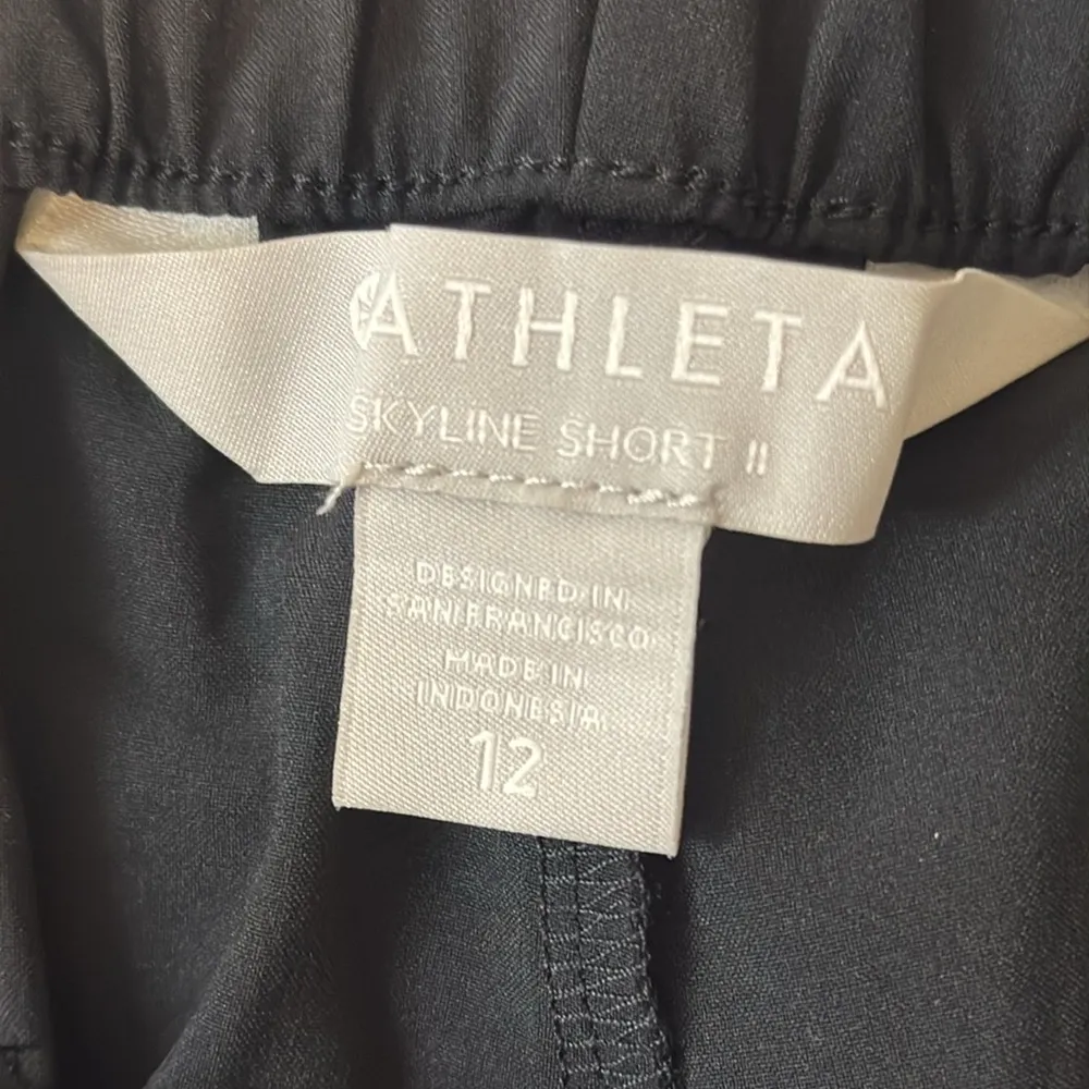Athleta ladies skyline paperbag tie waist shorts in black size 12 - Image 10