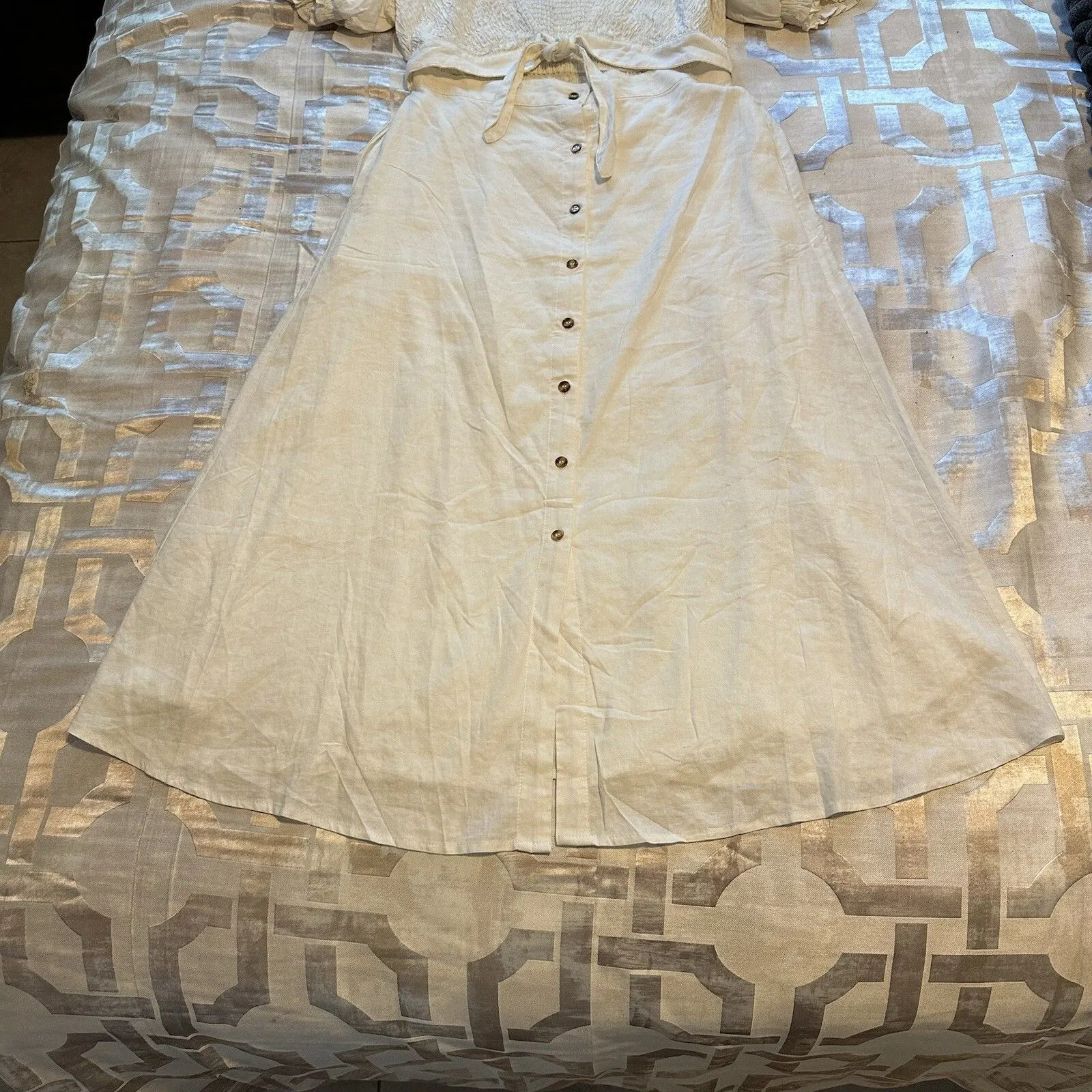 White Puff Sleeve Dress Halter Top Smocked Back Women's Large Tie Front Buttons - Image 4