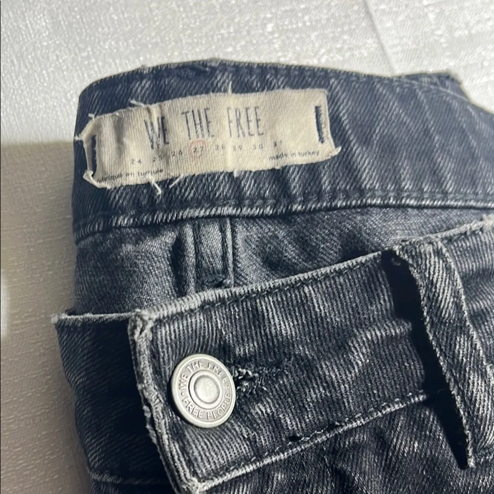 We The Free Black Straight Leg Jeans Timeless Style - Image 2