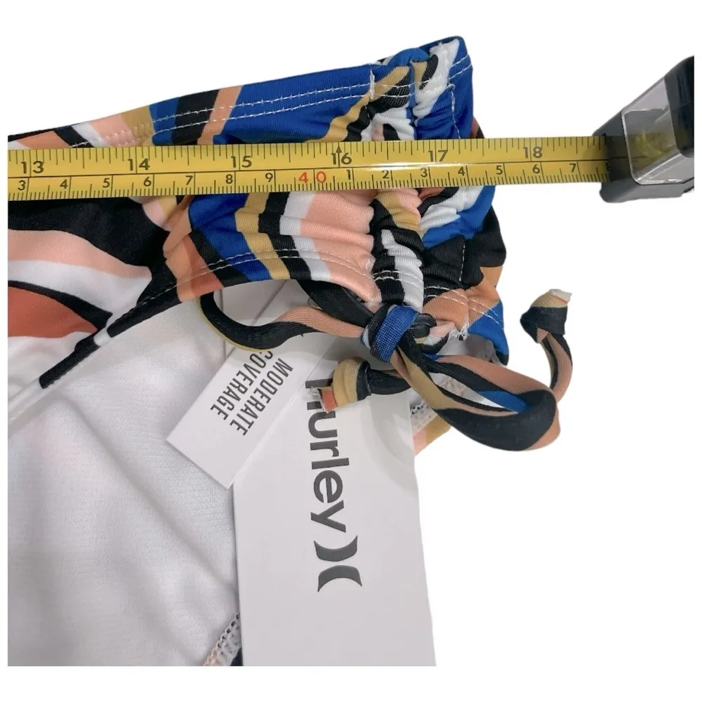 Hurley Sand Dunes Moderate
Coverage Bikini Set Size XL - Image 8