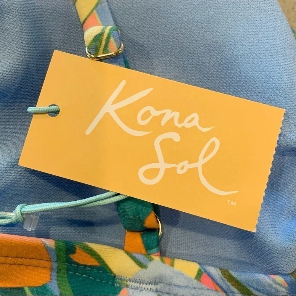 WOMEN'S New Kona Sol Swim Abstract Tropical Print Tie-Front Bikini Top - Image 7