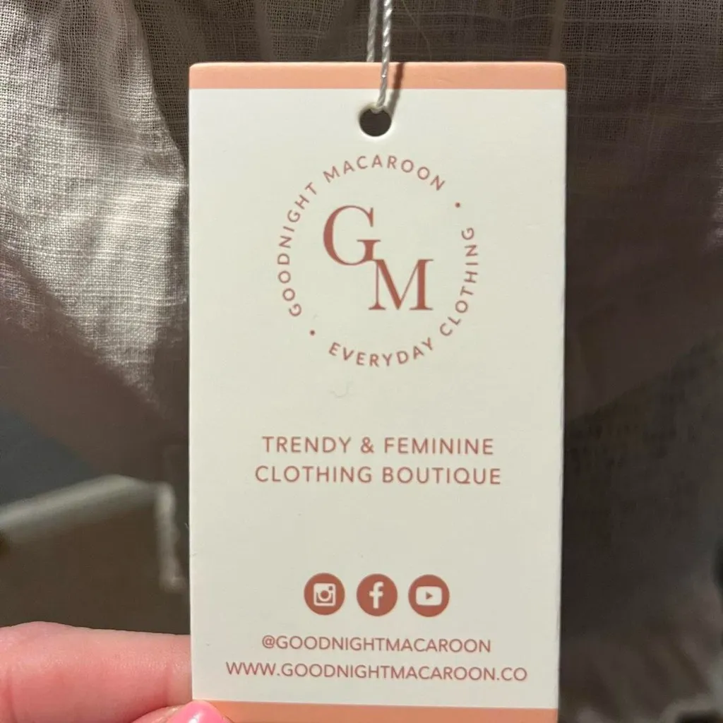 🍒NWT GOODNIGHT MACAROON OFF THE SHOULDER DRESS🍒 - Image 6