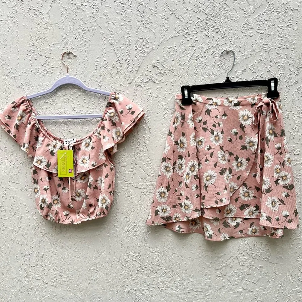 Show me your mumu set twirl wrap skirt & crop top Extra small blush pink floral - Image 3