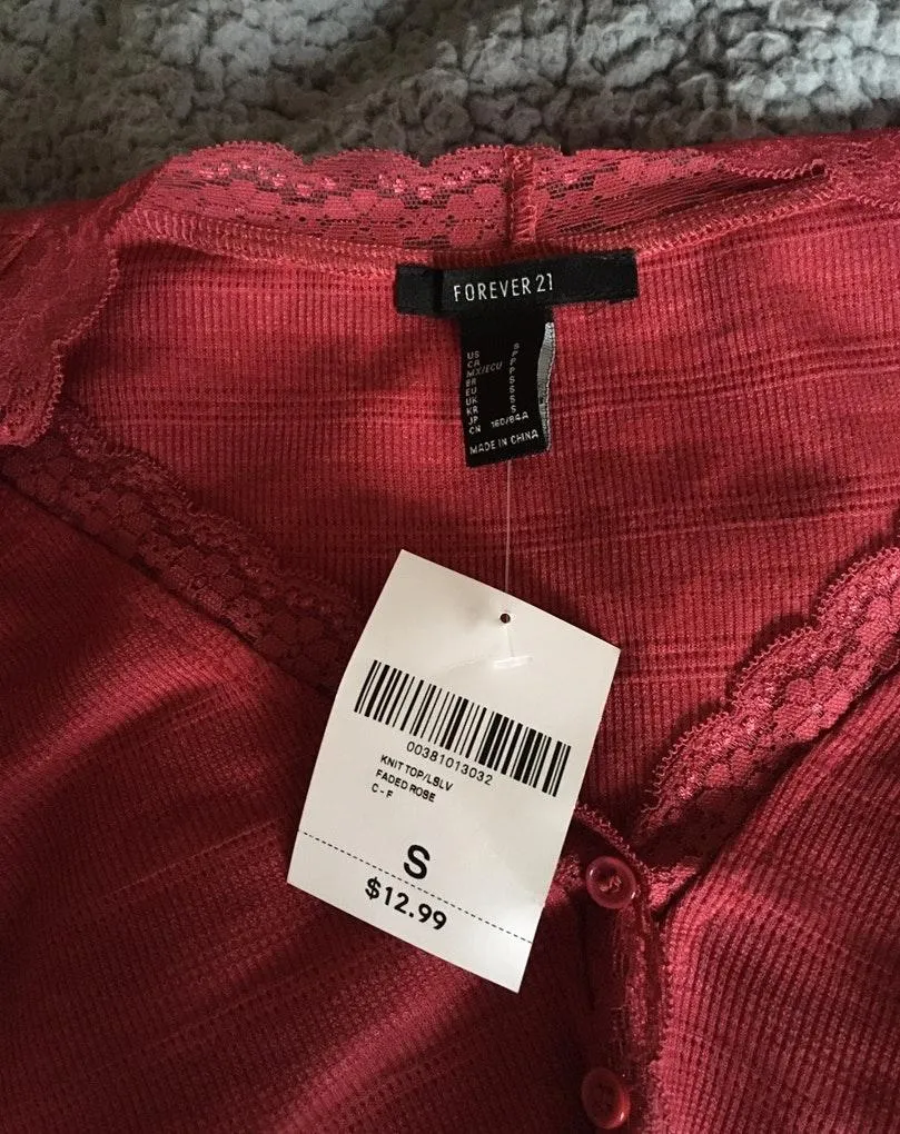 Forever 21 button up red top - Image 3