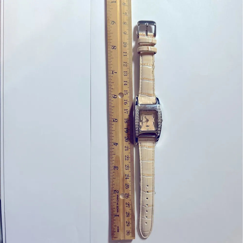 FISHBONE Creamy Blush Crystal Embellished Vegan Faux Alligator Leather Watch Silver - Image 5