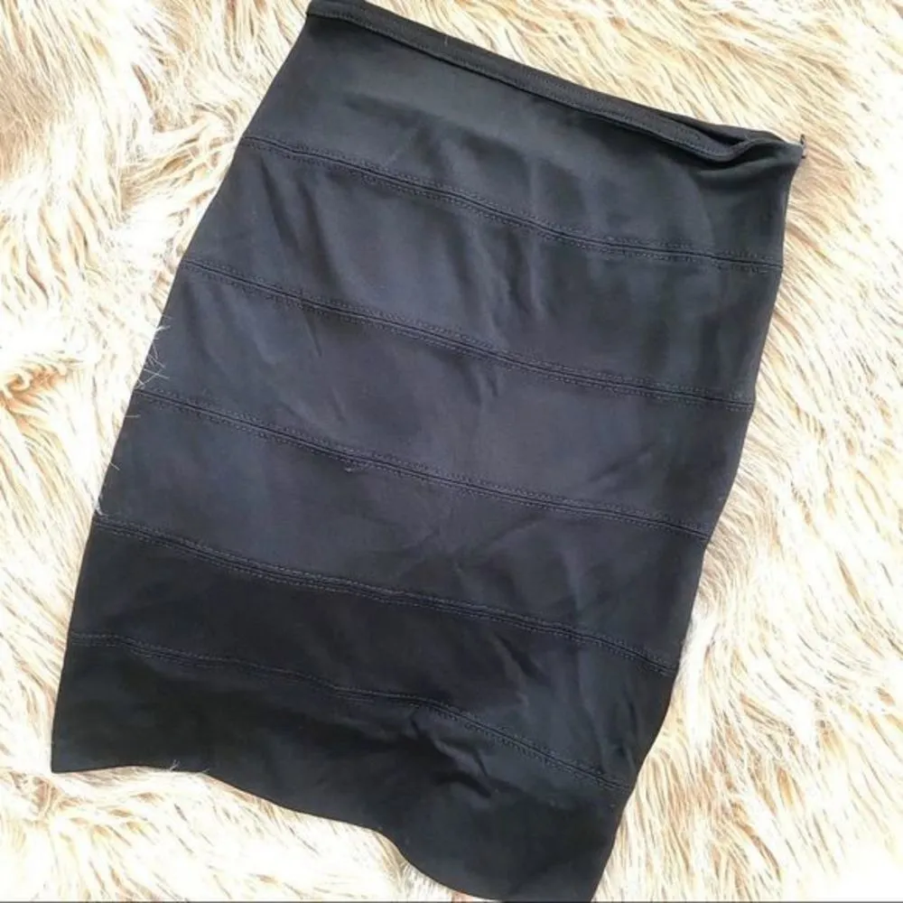 ZARA Woman Black Pencil‎ Skirt Sz XS - Image 2