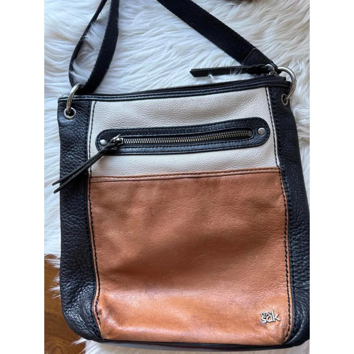 The Sak Tri-Color Leather Crossbody Bag - Image 3