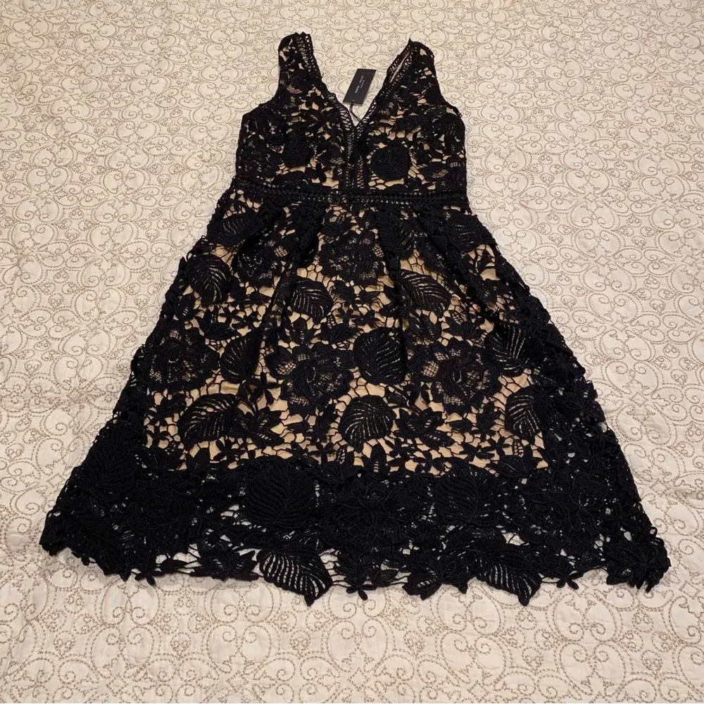 NWT Romeo & Juliet Couture Women’s Sleeveless Dress - Image 3