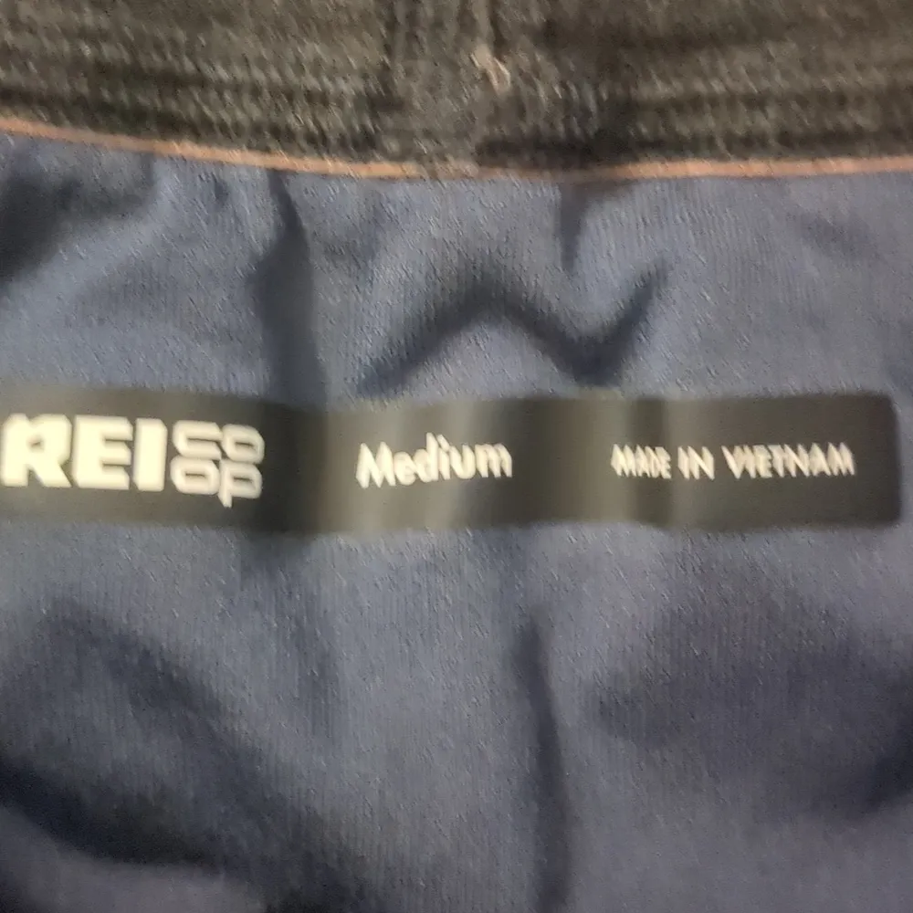 Rei blue gray athletic shorts size medium - Image 4