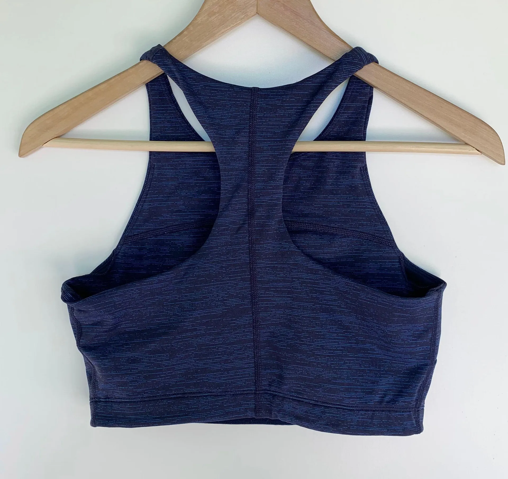 Move Free Crop Top - Image 3