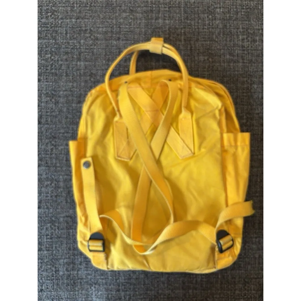 Fjällräven FJALLRAVEN Large Yellow Classic Kanken 23510 141 Backpack - Image 4