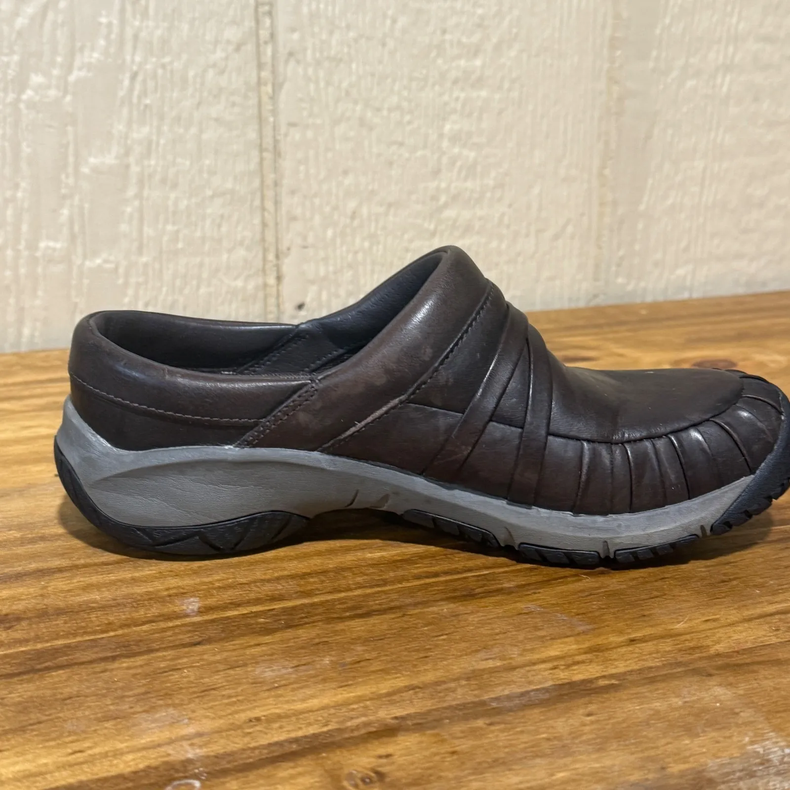 Merrell Womens Dark Brown Leather Slip On Clogs Mules Comfort Shoes Size 6 - Image 10