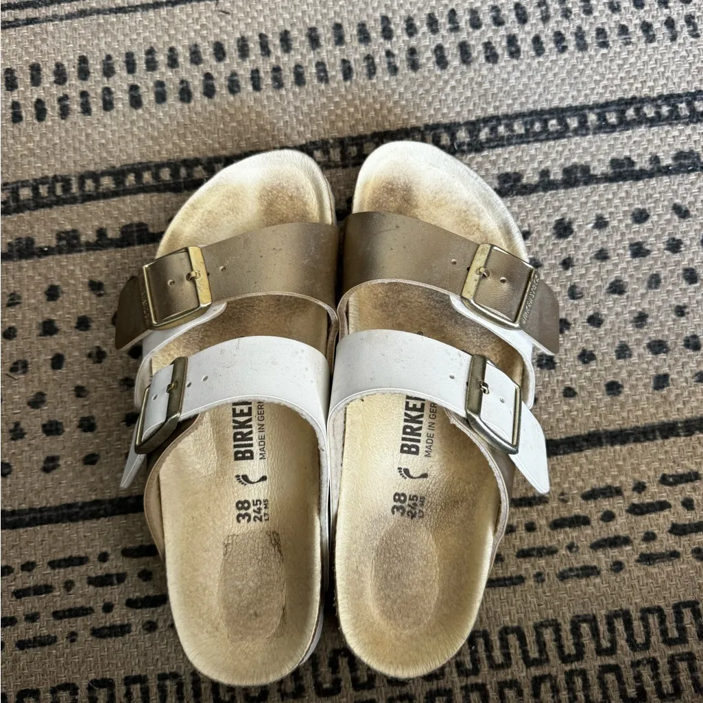 White/Gold Arizona Birkenstocks - Image 2
