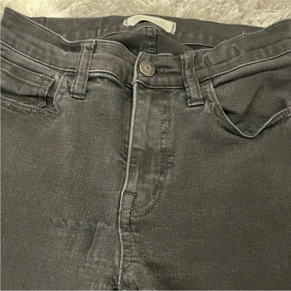 Madewell G7392 Roadtripper Skinny Jeans in Bennett Black - Image 7