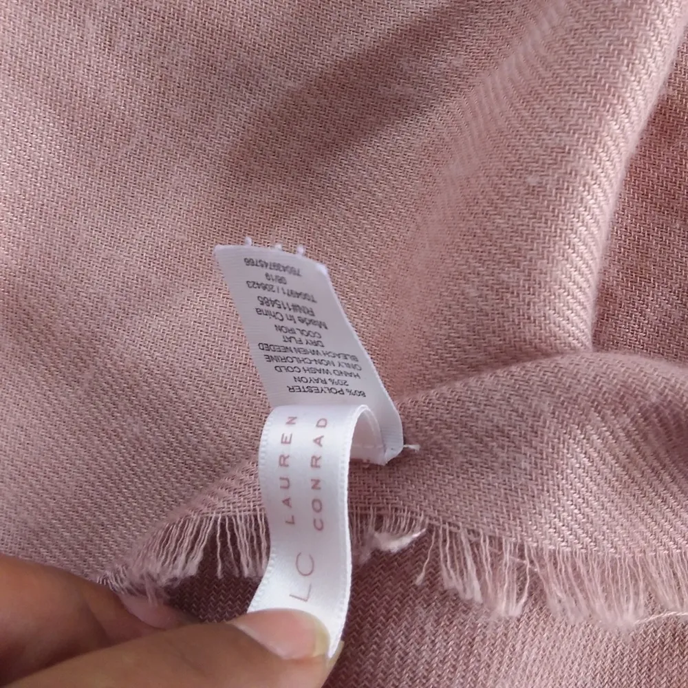 LC Lauren Conrad Mauve ‘Ombre Scarf - Image 13