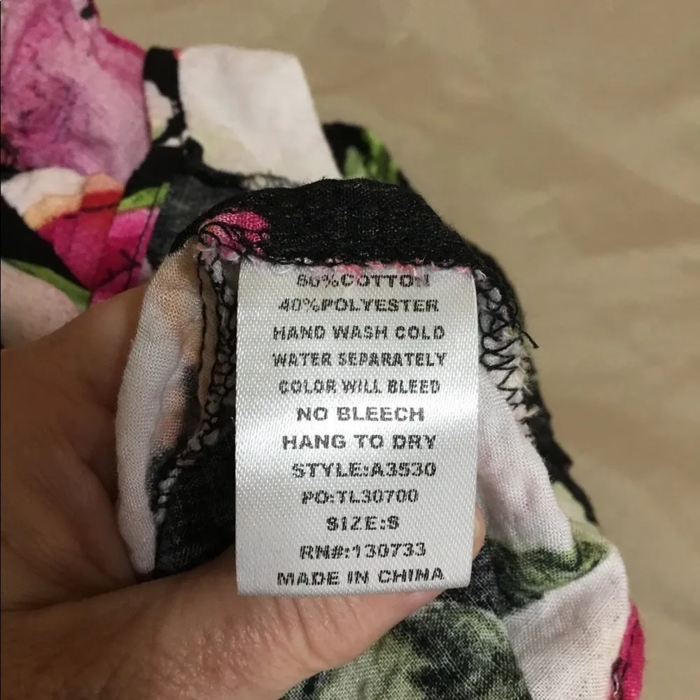 Umgee Tropical Floral Sleeveless Lightweight Summer Cruise Vacay Casual Top S - Image 7