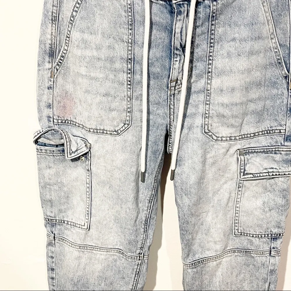 American Eagle Women's Size 2 Draw String Cargo Pockets Stretch Jogger Jeans - Image 2