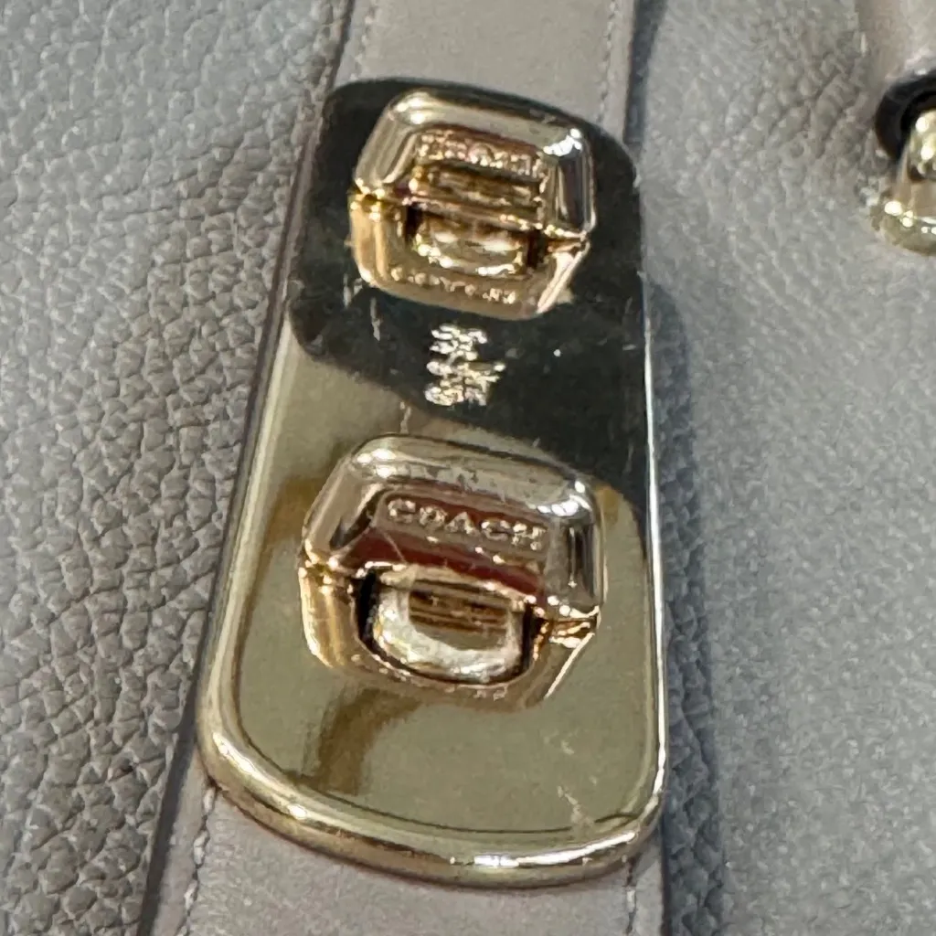 Coach Swagger Carryall Pebble Leather Large Shoulder Bag Style 36488 - Image 7