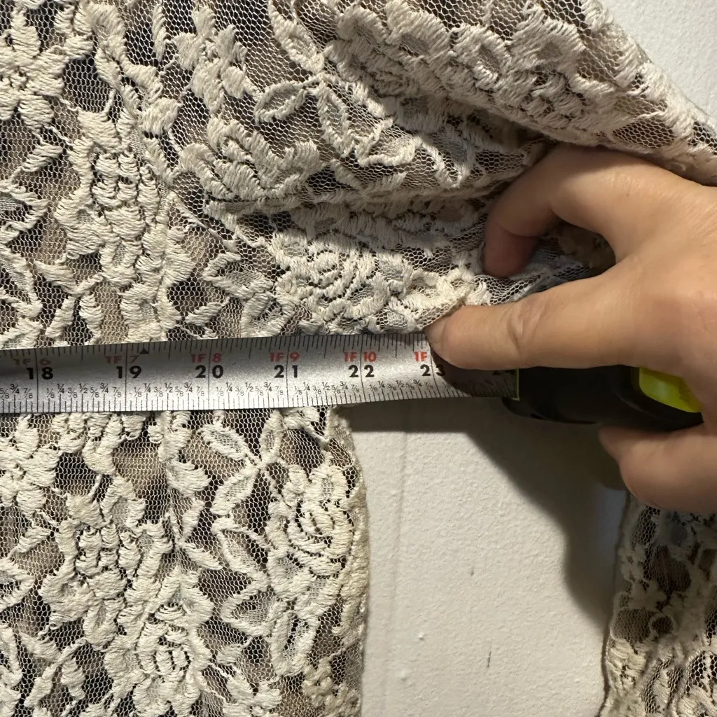 Chicos size 4 lace blazer leopard interior - Image 6