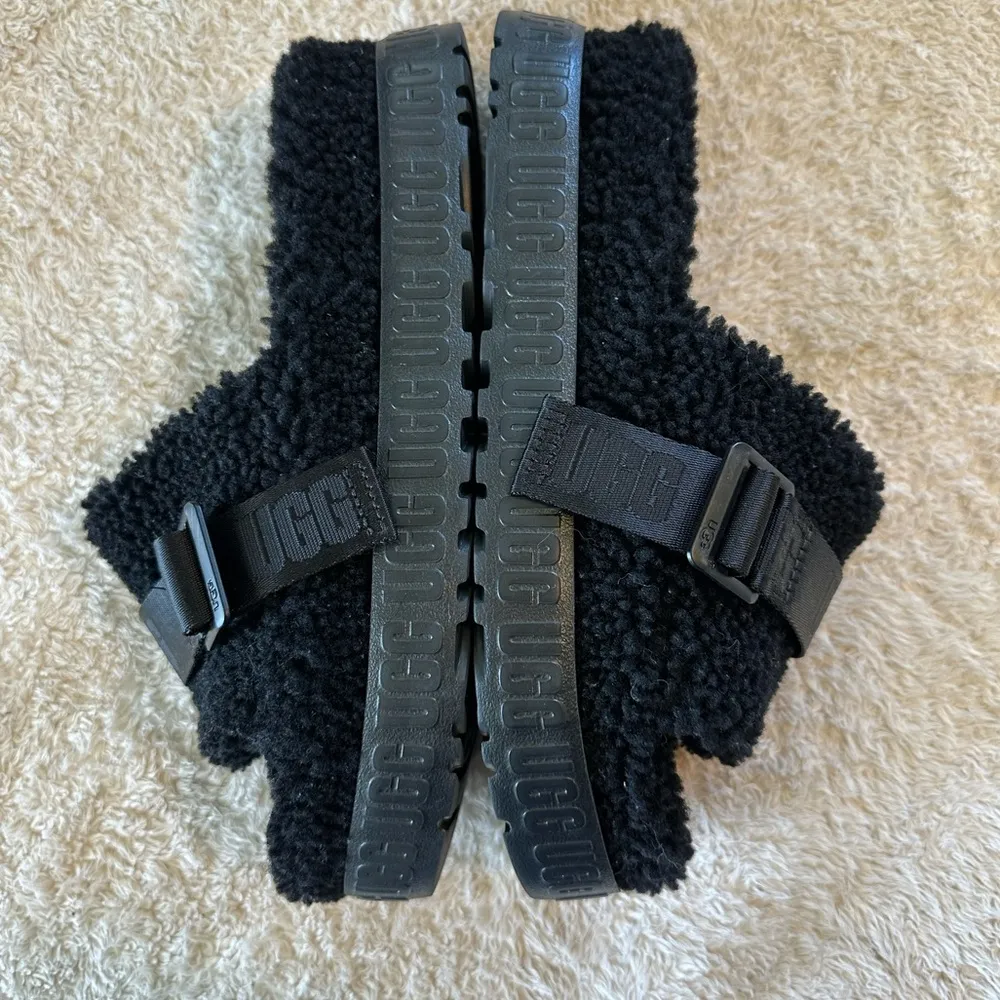 UGG Fluffita Black Platform Sandal size 9 - Image 6