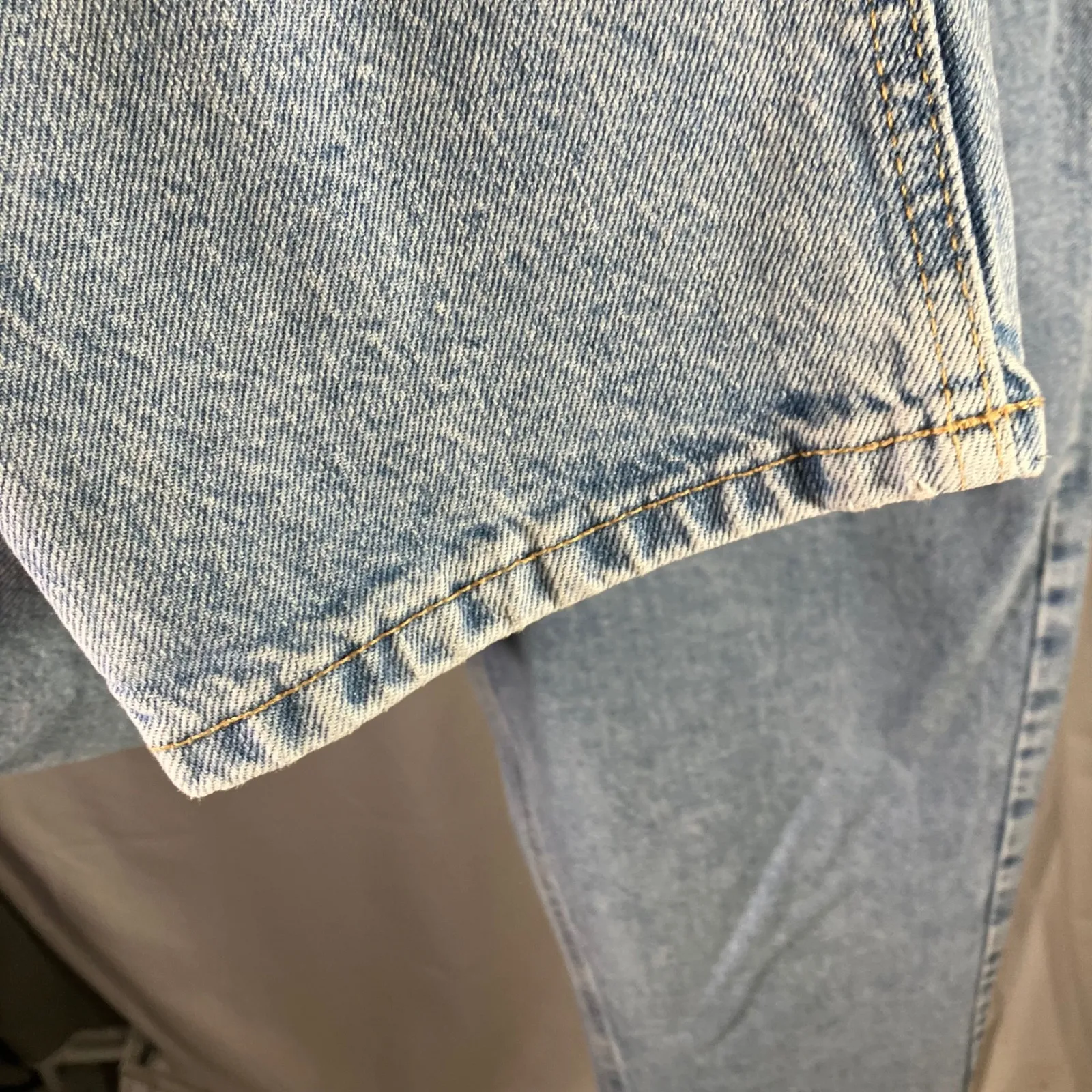 H&M US 16 High Waisted Mom Jeans Light Wash‎ Denim Womenswear Classic - Image 8