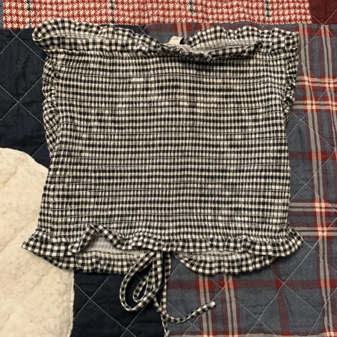gingham Lace Up Tube Top - Image 9
