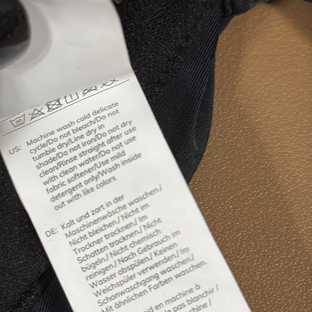 CUPSHE small V Neck One Piece Swimsuit Wrapped Mesh Tummy Control Bathing Suit - Image 10