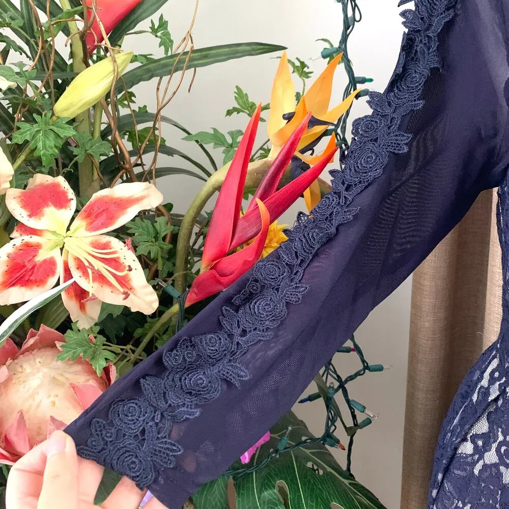 NEW Chi Chi London Sweetheart Neckline Mesh Lace Mini Dress - Image 6