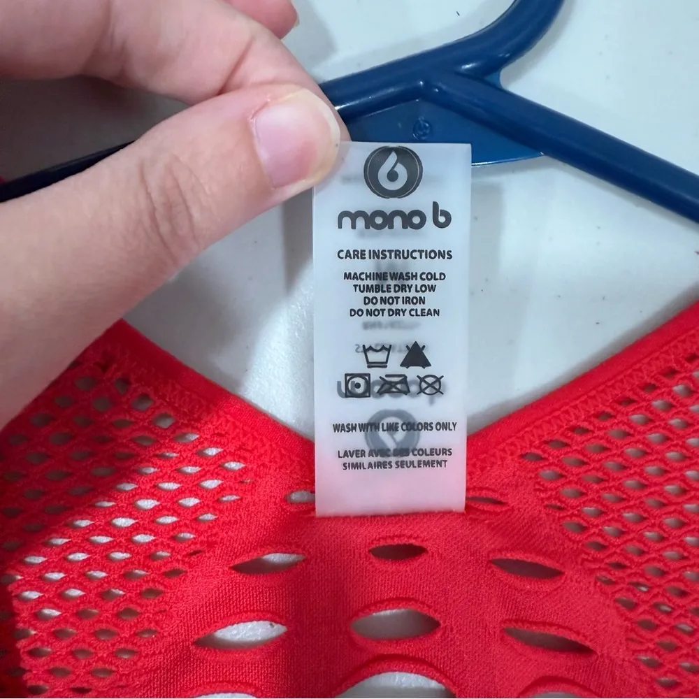 Mono B Scarlet Mesh Activewear Top Size Medium EUC Red - Image 6